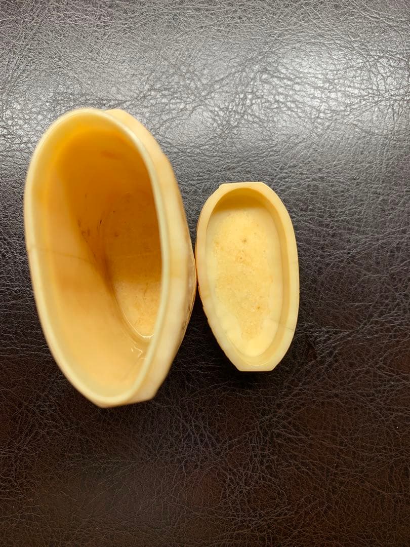 海象牙製 龍虎彫刻 円筒容器 彫刻工芸 183g