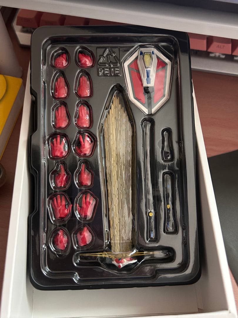 真骨彫 電光超人　グリッドマン