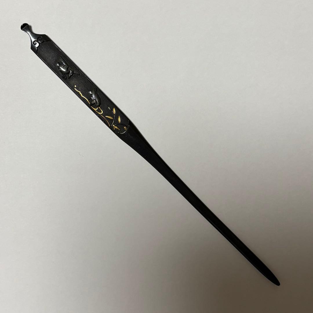 笄　刀装具　流水に水鳥図　赤胴魚々子地　金象嵌色絵