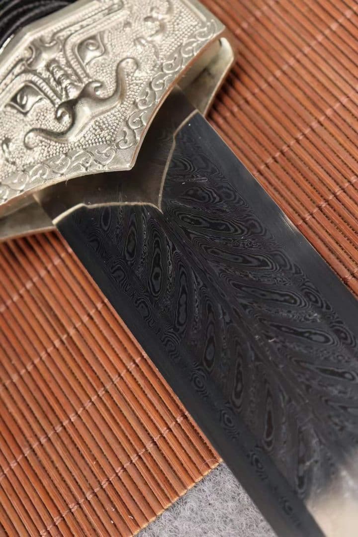 【白銅漢剣】 古兵器 武具　刀装具　日本刀　模造刀 居合刀