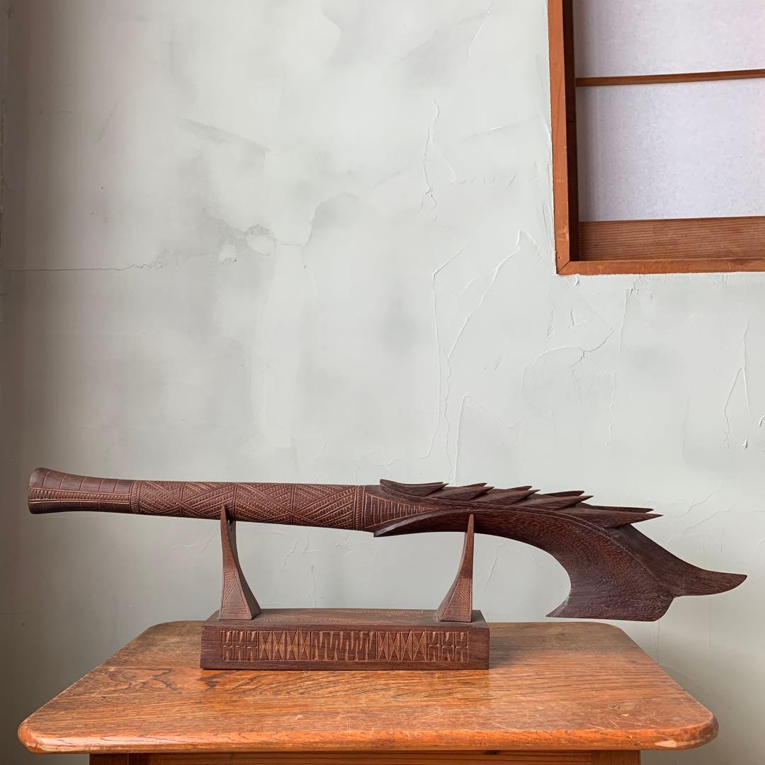 木製　木彫り　棍棒　サモア　刀掛け　土台つき　ニフォ・オティ　武器　コスプレ