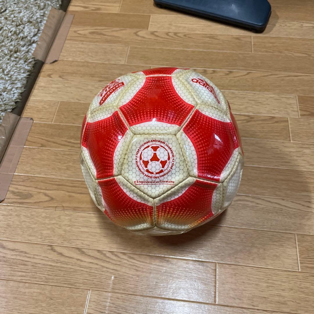 adidas GAMARADA サッカーボール 赤白