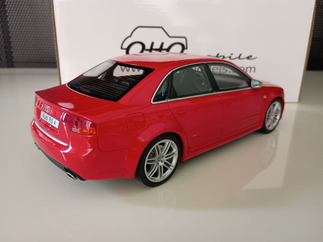 オットー otto 京商 アウディ RS4 4.2 FSI 1/18