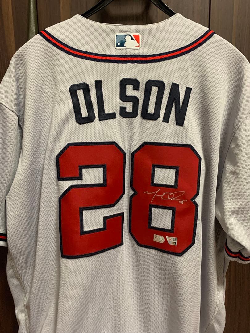 マット・オルソン/MATT OLSON/ブレーブス 直筆サイン ユニフォーム