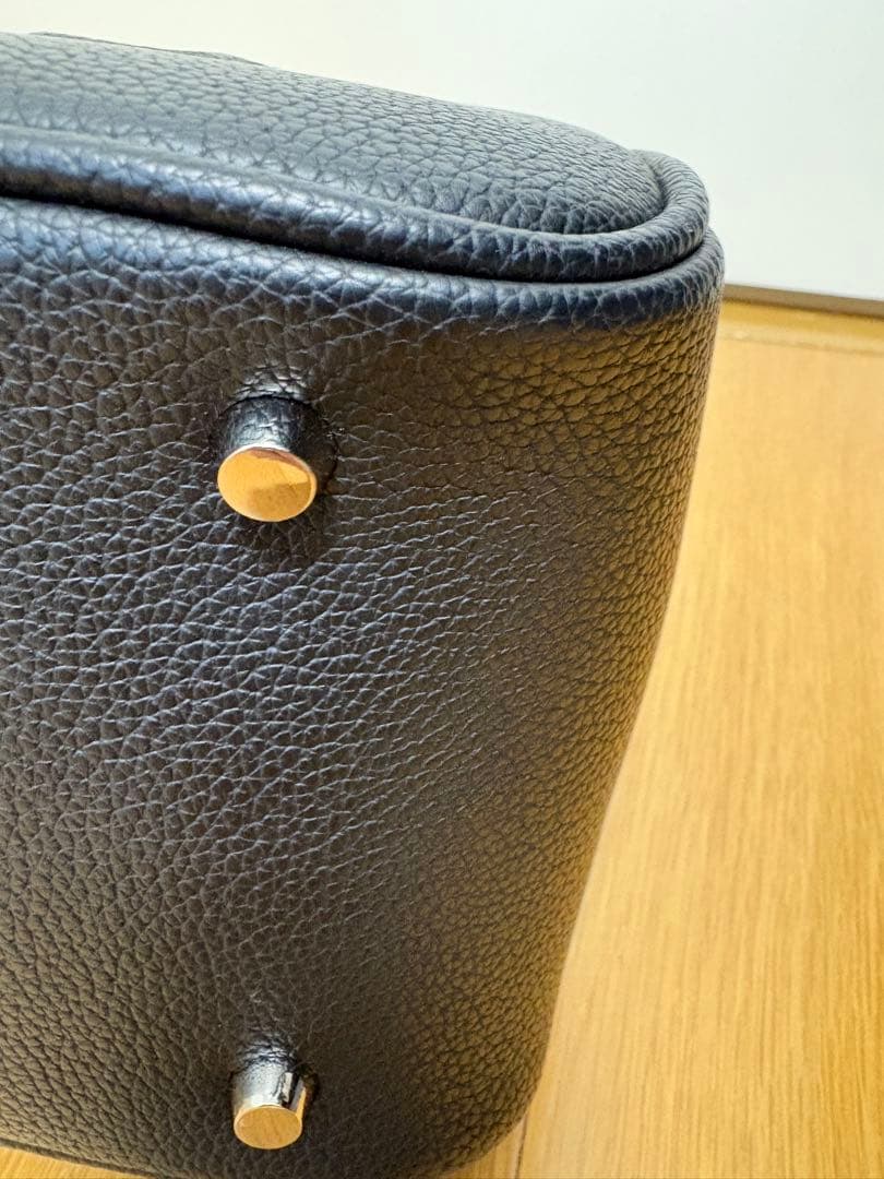 【美品】1PIU1UGUALE3（ウノピゥウノウグァーレトレ） レザーミニバッグ