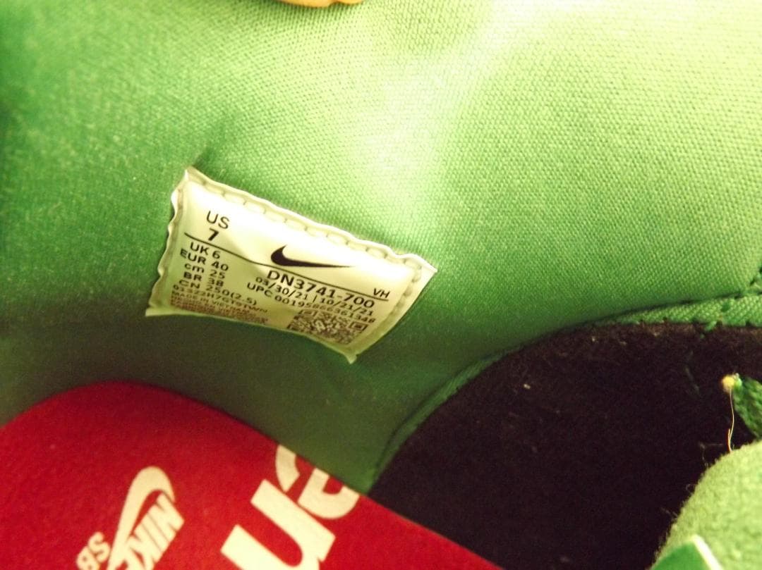 SUPREME(シュプリーム)× NIKE(ナイキ)ダンク ハイ スニーカー