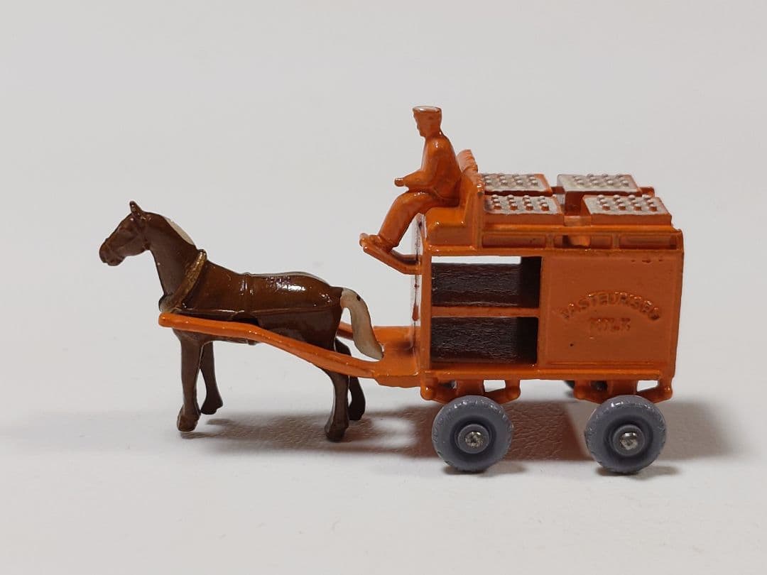 ミニカー MATCHBOX No.7 Horse Drawn Milk Float