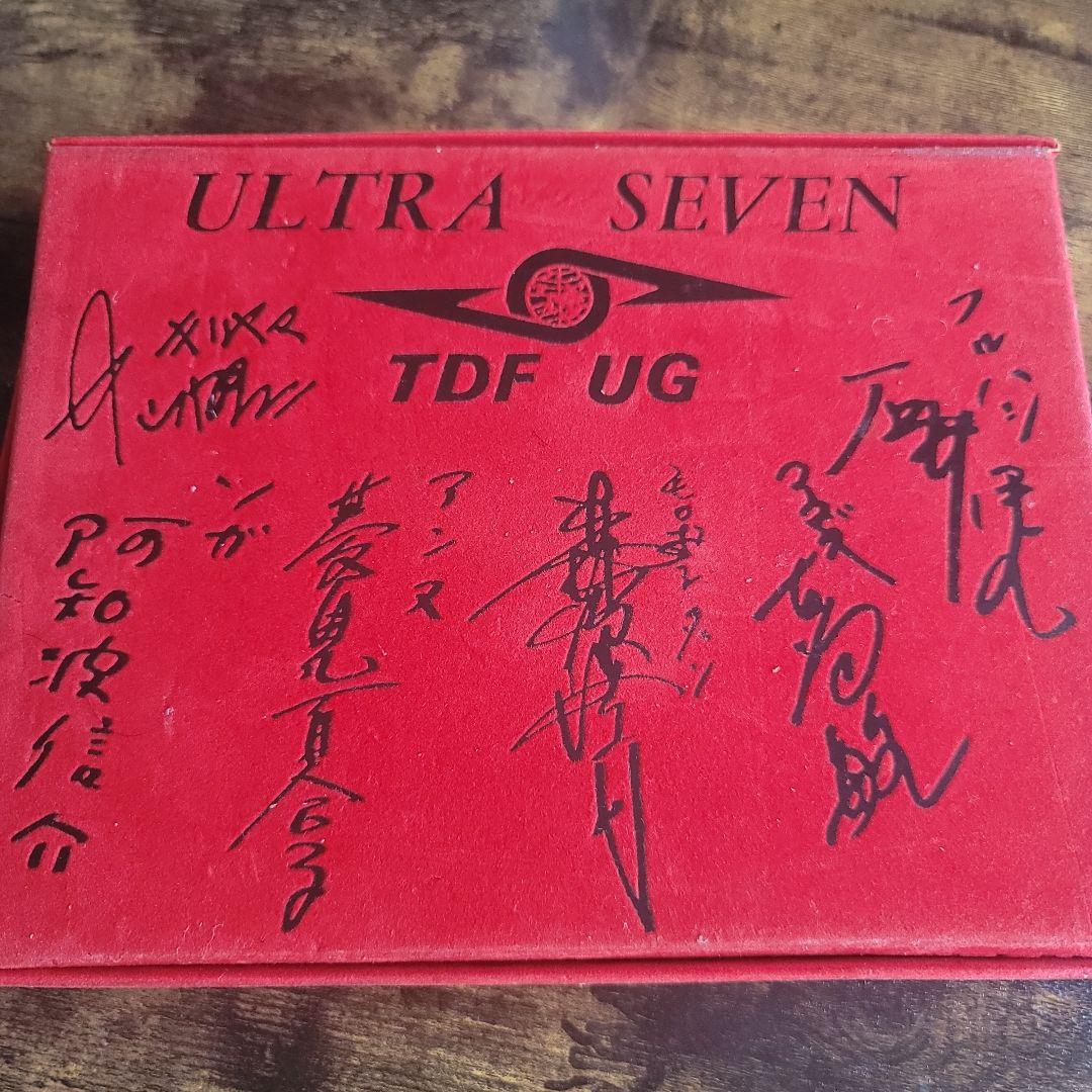 ウルトラセブン銘菓円谷空想特撮シリーズ瓦せんべいピンバッジ/アンヌ隊員ブロマイド