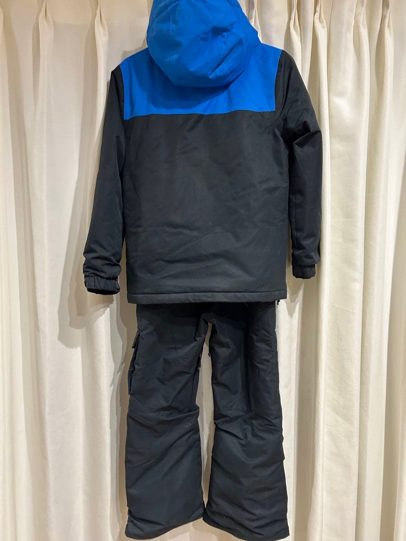 2*5様 上下セット　130〜140cm相当VOLCOM スノーボードウェア 美