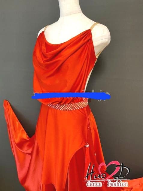 赤いパソドブレドレス 片肩ストラップ ビーズ装飾