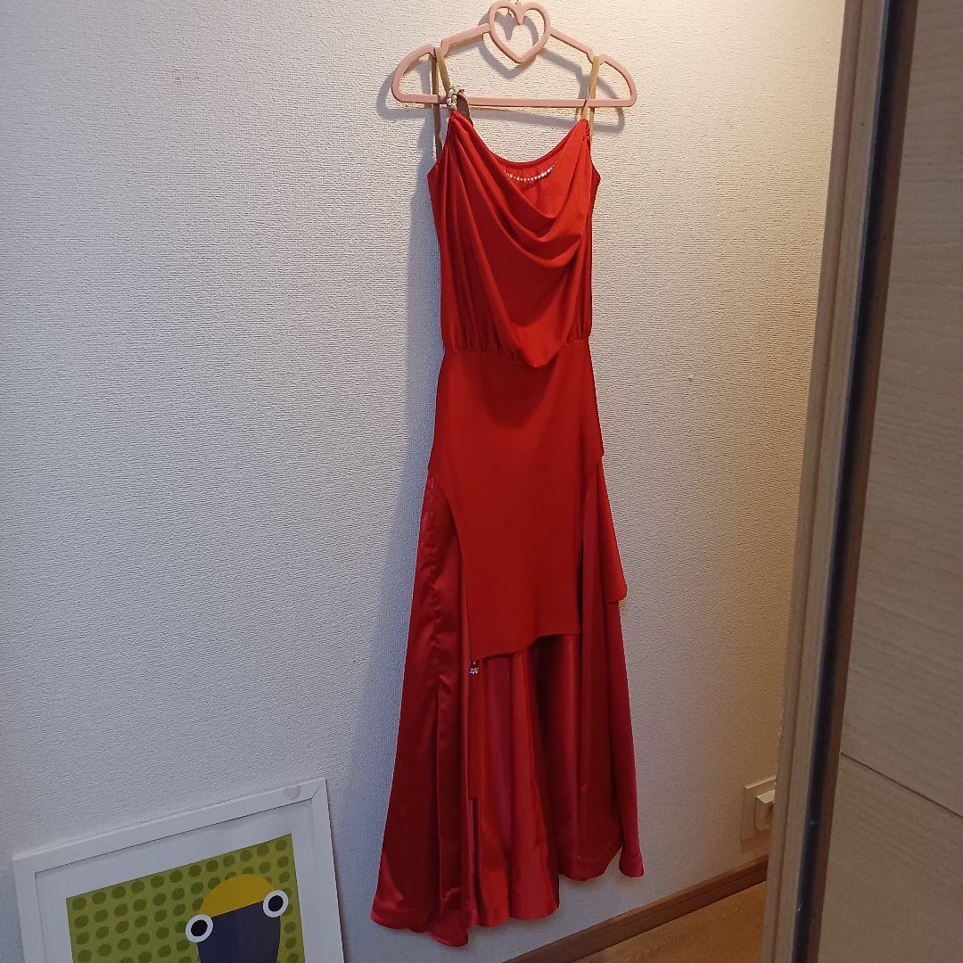 赤いパソドブレドレス 片肩ストラップ ビーズ装飾