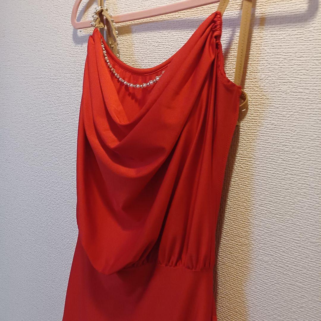 赤いパソドブレドレス 片肩ストラップ ビーズ装飾