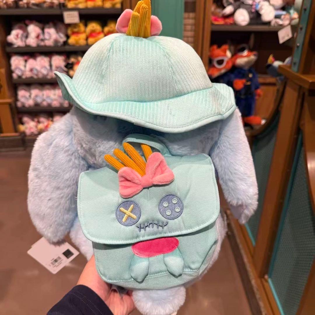 上海ディズニー　小さい旅人　スティッチぬいぐるみ