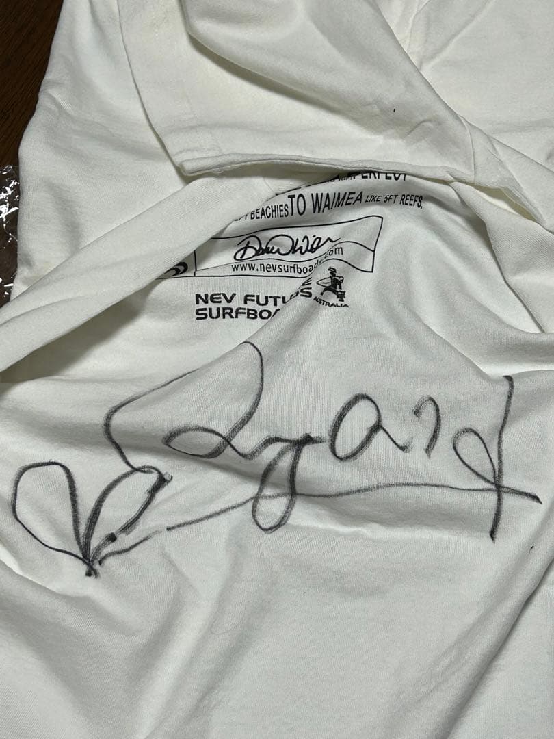 激レア　平山あや　直筆サイン入りTシャツ 未使用 芸能人 アイドル