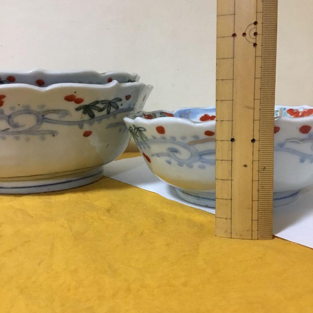 入れ子の色絵の鉢