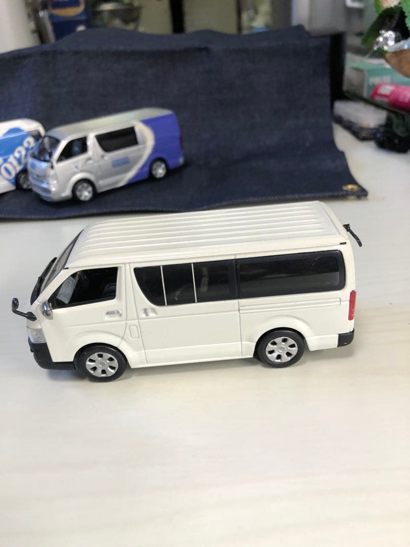 京商トヨタ ハイエース　ミニカー 4台セット