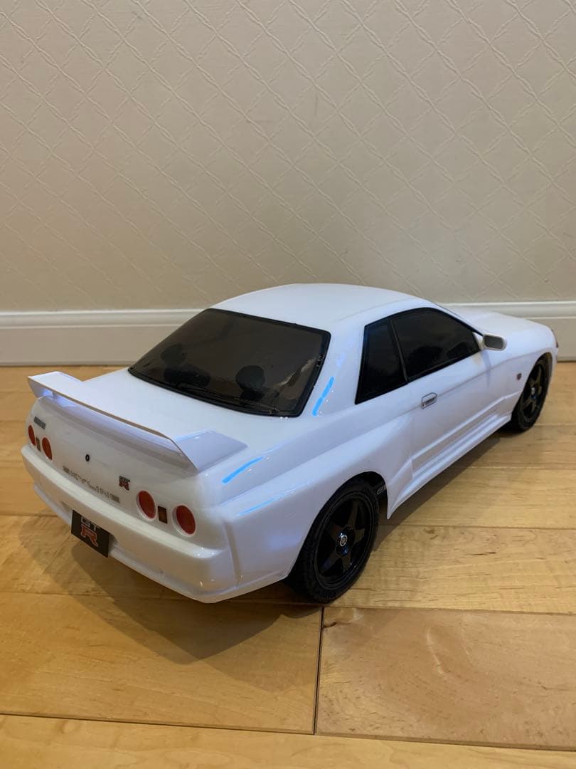 タミヤ　1/10ラジコン　TT-02 R32スカイラインGT-R