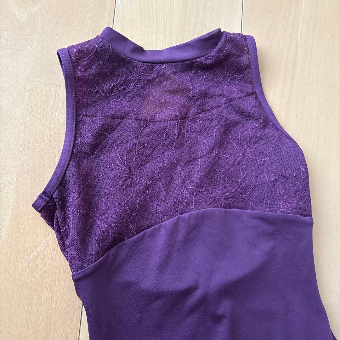 美品⭐︎チャコット ハイネックレオタード プラム150