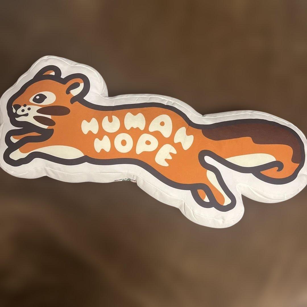 HUMAN HOPE クッション