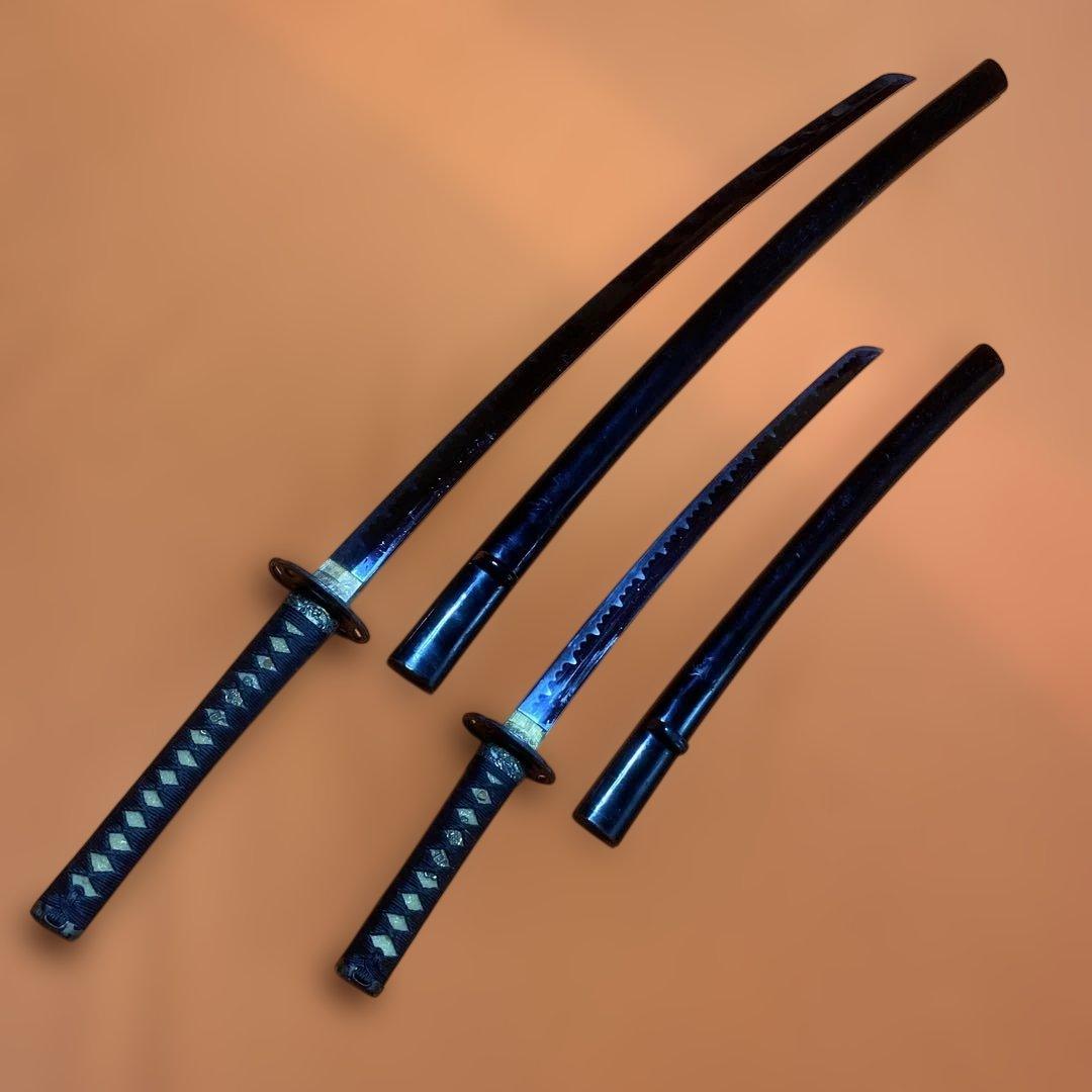 模造刀大小２本セット(下緒無し) 黒柄 波図透し丸鍔 黒呂鞘