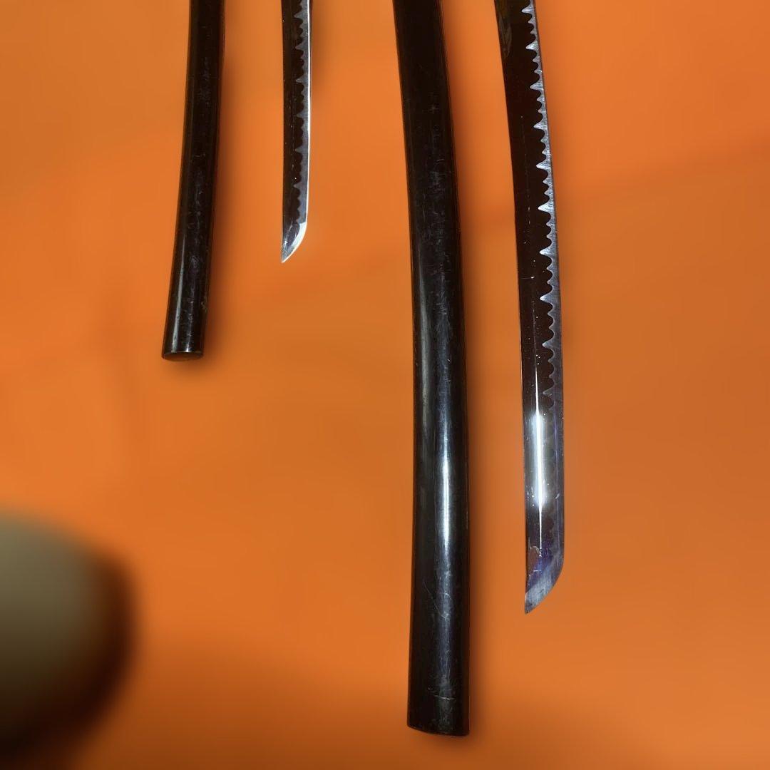 模造刀大小２本セット(下緒無し) 黒柄 波図透し丸鍔 黒呂鞘