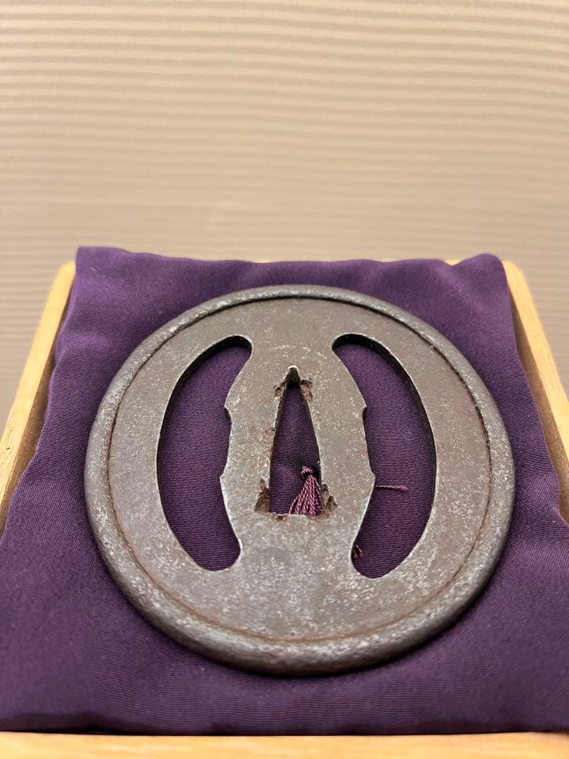 鉄鍔　海鼠透かし鍔　無銘