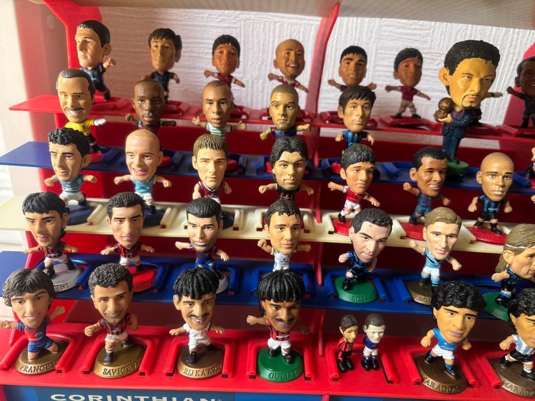 サッカーフィギュア　60体以上　R.バッジオのバロンドール記念特大フィギュア付き