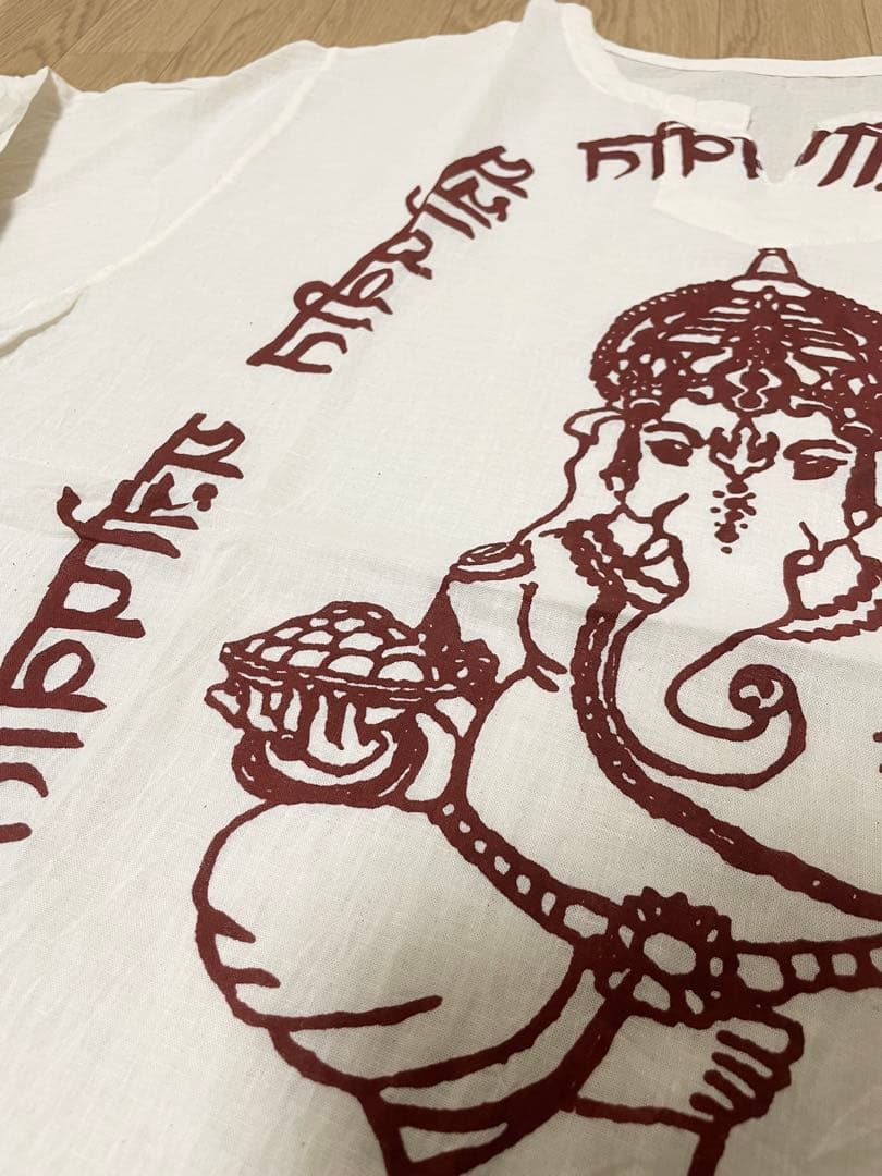 【新品】ガネーシャキーネックシャツとオームネックレスセット