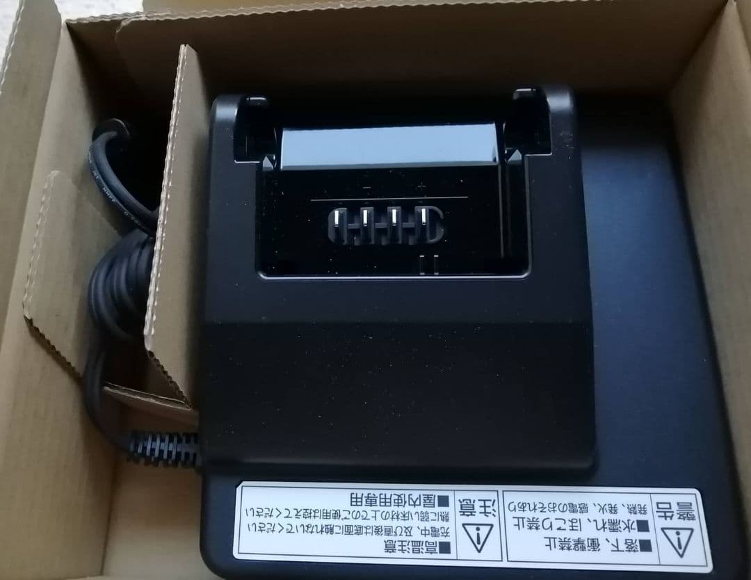 新品・未使用 Panasonic NKJ075Z バッテリー充電器