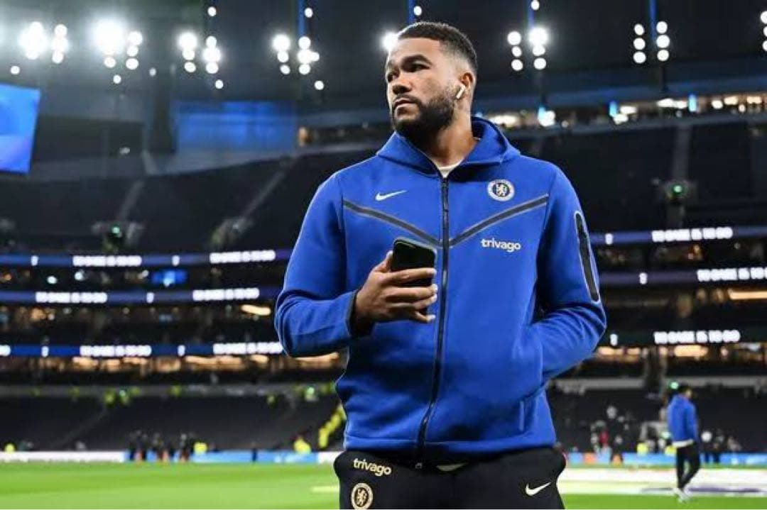 NIKE チェルシー　テックフリース パーカー