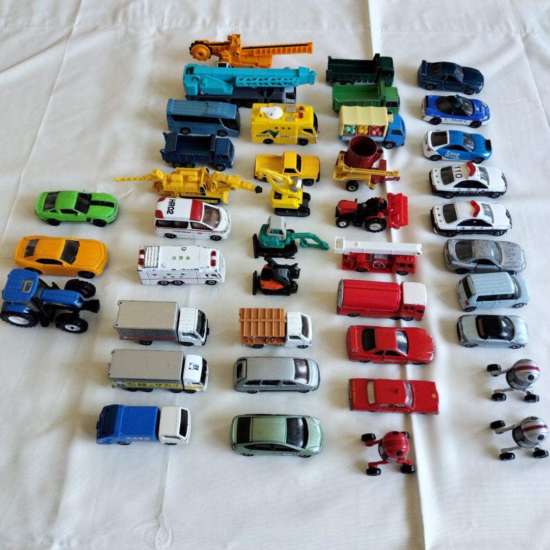 トミカ　ミニカー　働く車　 38台 ＋3台