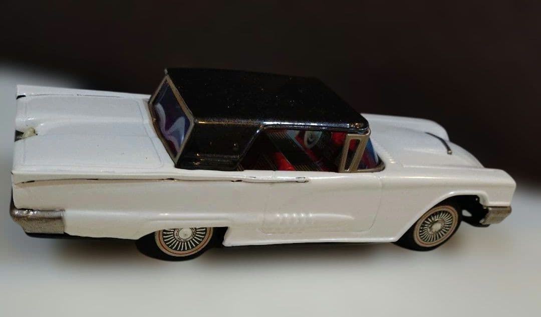 萬代屋BANDAIフォードサンダーバード　ブリキ玩具