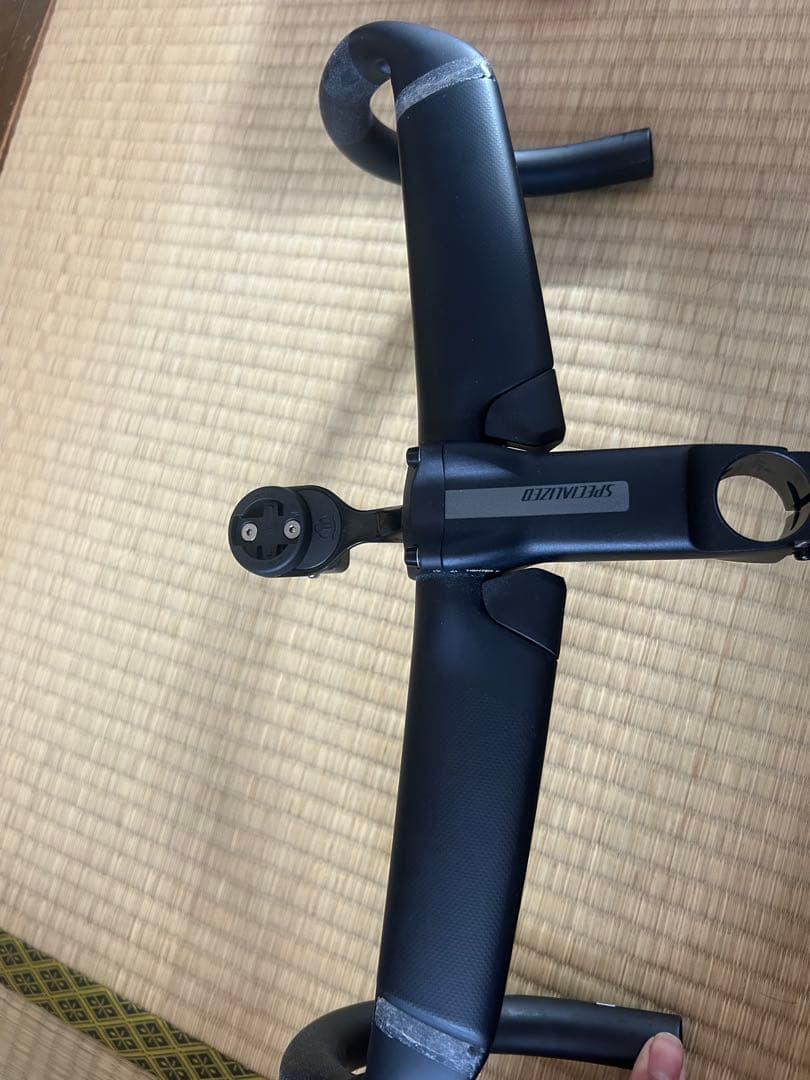 ロヴァール　ラピーデハンドルバーとターマックステム