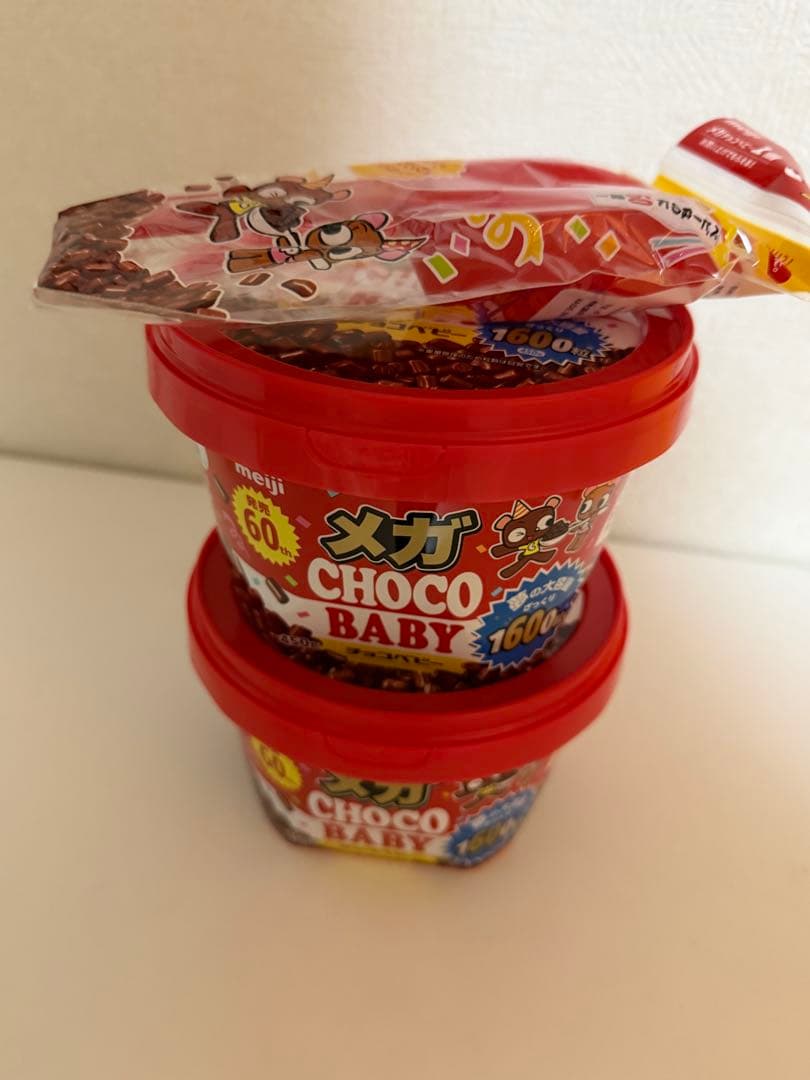 メガチョコベビー2個とおまけスコップ1個