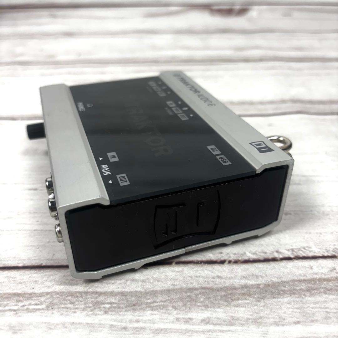 DJ機材 NATIVE INSTRUMENTS TRAKTOR SCRATCH A6