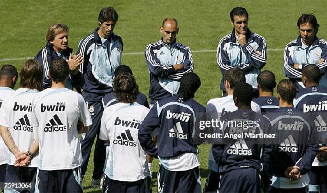 レアル・マドリード　アンセムジャケット　トラックジャケット　ジャージ