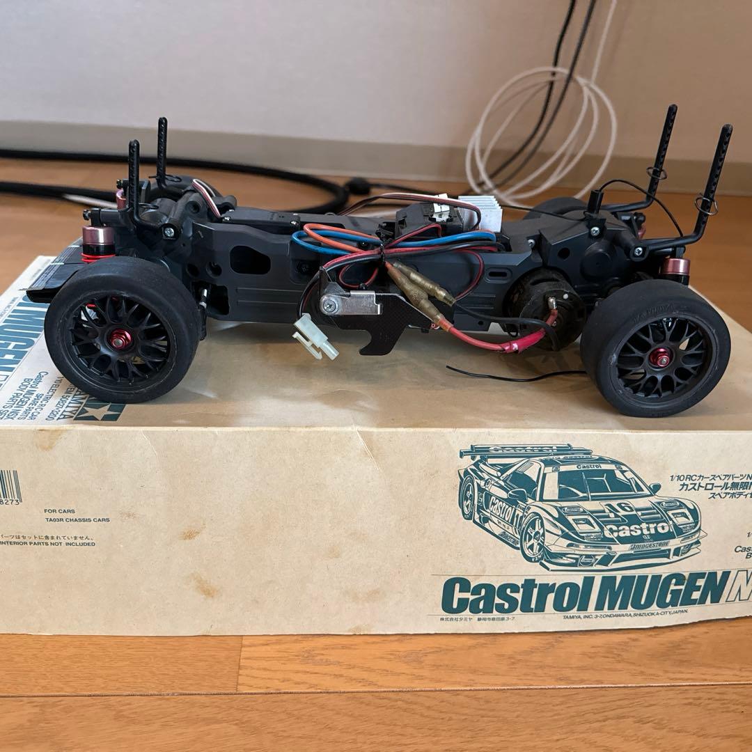 タミヤ　カルソニックスカイライン TL01