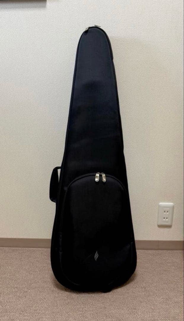 ENYA Inspire  ホワイト　アンプ内蔵エレキギター