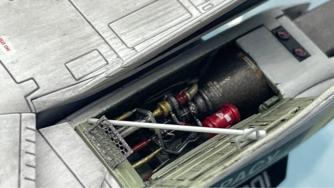 プラマックス　バリキリー ロイフォッカー機　整備中ジオラマ