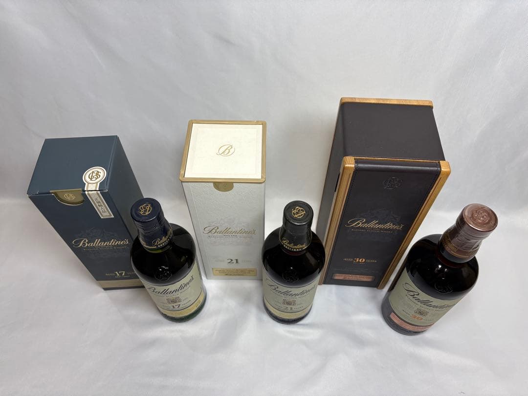 【未開栓・箱付】 バランタイン(Ballantine's)3本セット【旧ボトル】