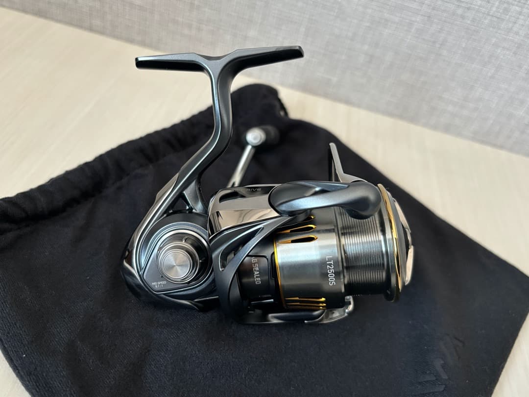 か*る様 【美品】ダイワ 23エアリティ LT2500S