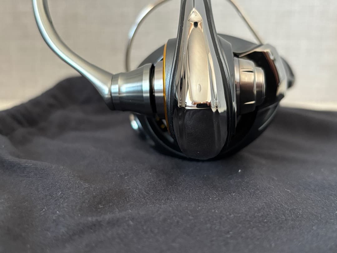 か*る様 【美品】ダイワ 23エアリティ LT2500S