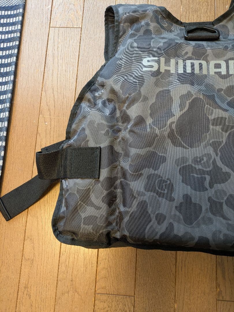 SHIMANO　シマノ カモフラージュ ライフジャケット　未使用に近いです