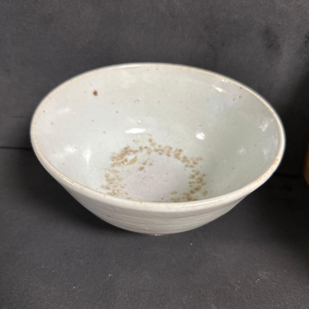 李朝、高麗白磁椀、ふく紗、無傷。桐箱。
