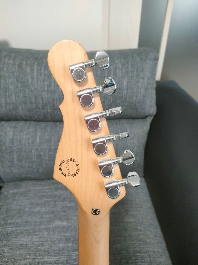 G&L　Tribute　S-500 極美品です