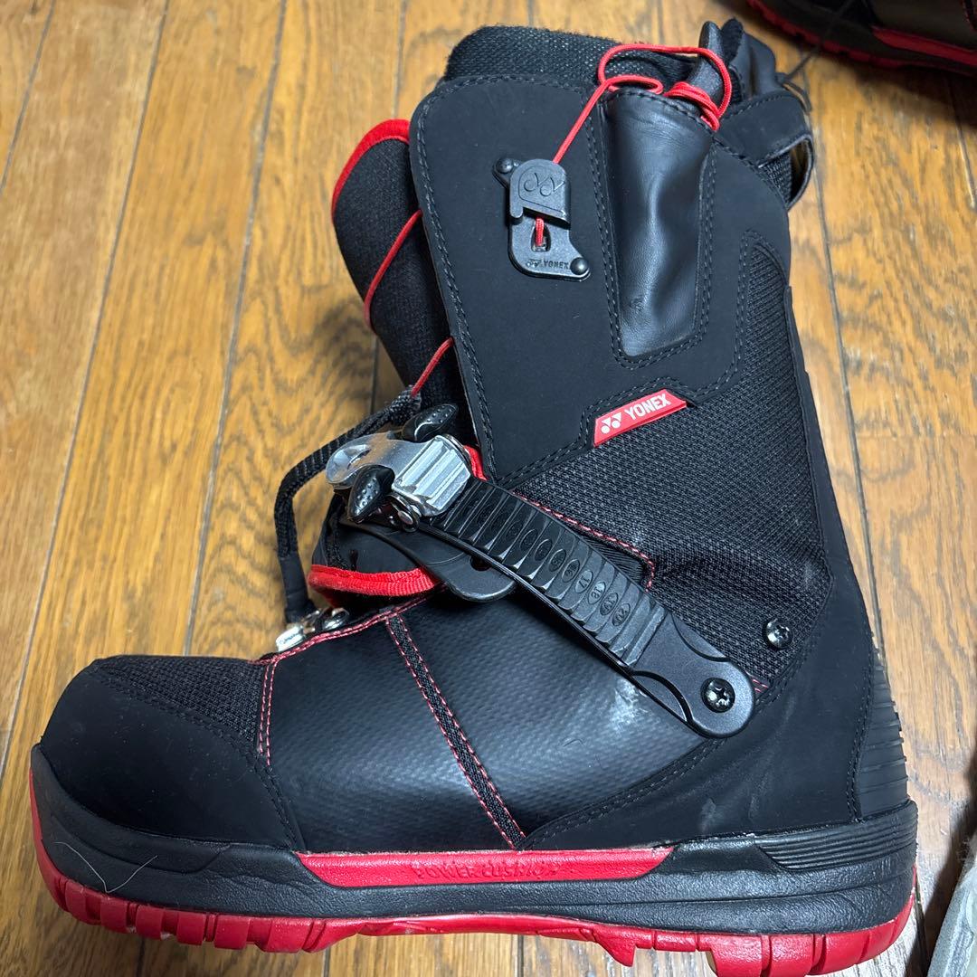 タ*イ様 26500→17000 YONEX スノーボードブーツ 黒/赤　27.