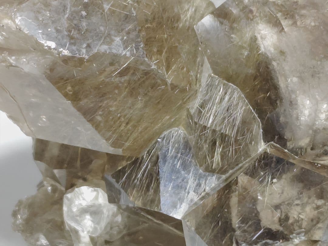 ルチルクォーツ 514g スモーキークォーツ 水晶 原石 鑑賞石 自然石 誕生石