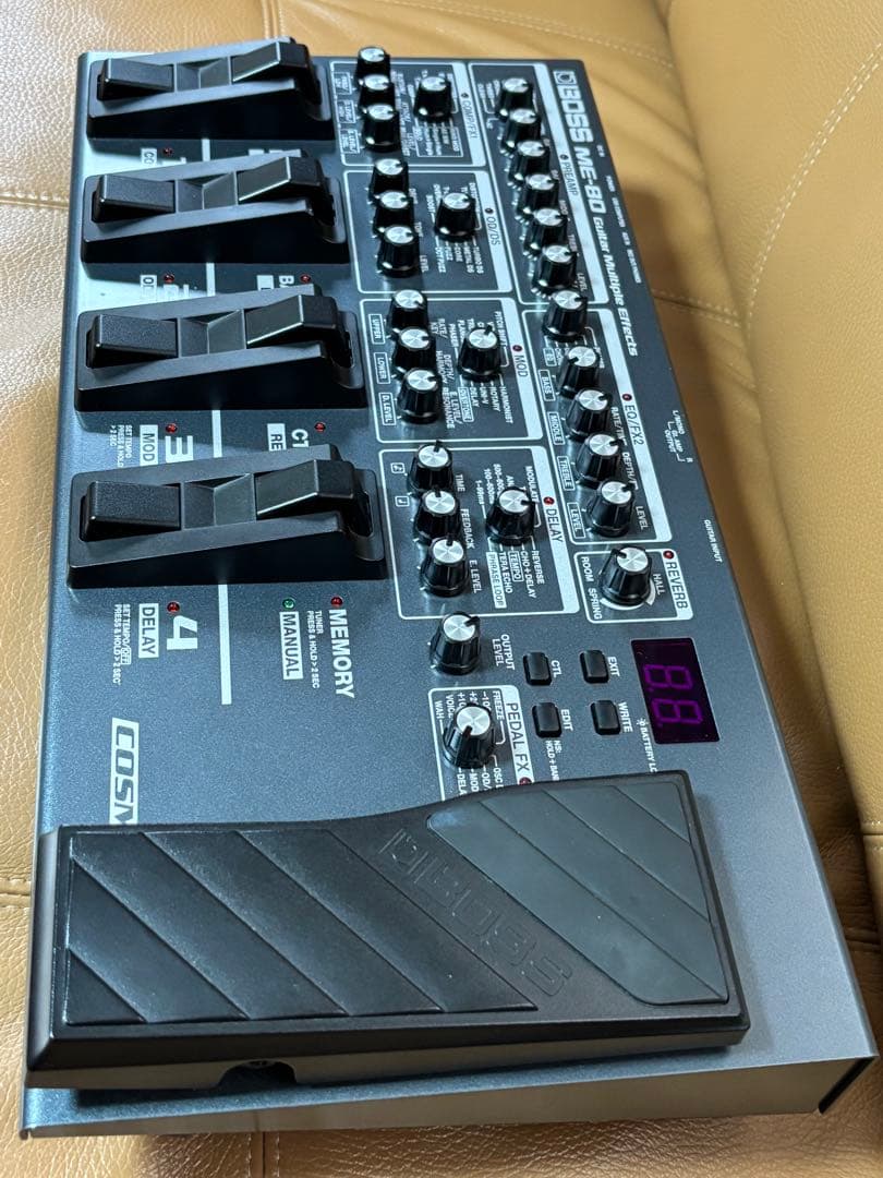 BOSS ME-80 マルチエフェクター　ソフトケース付き