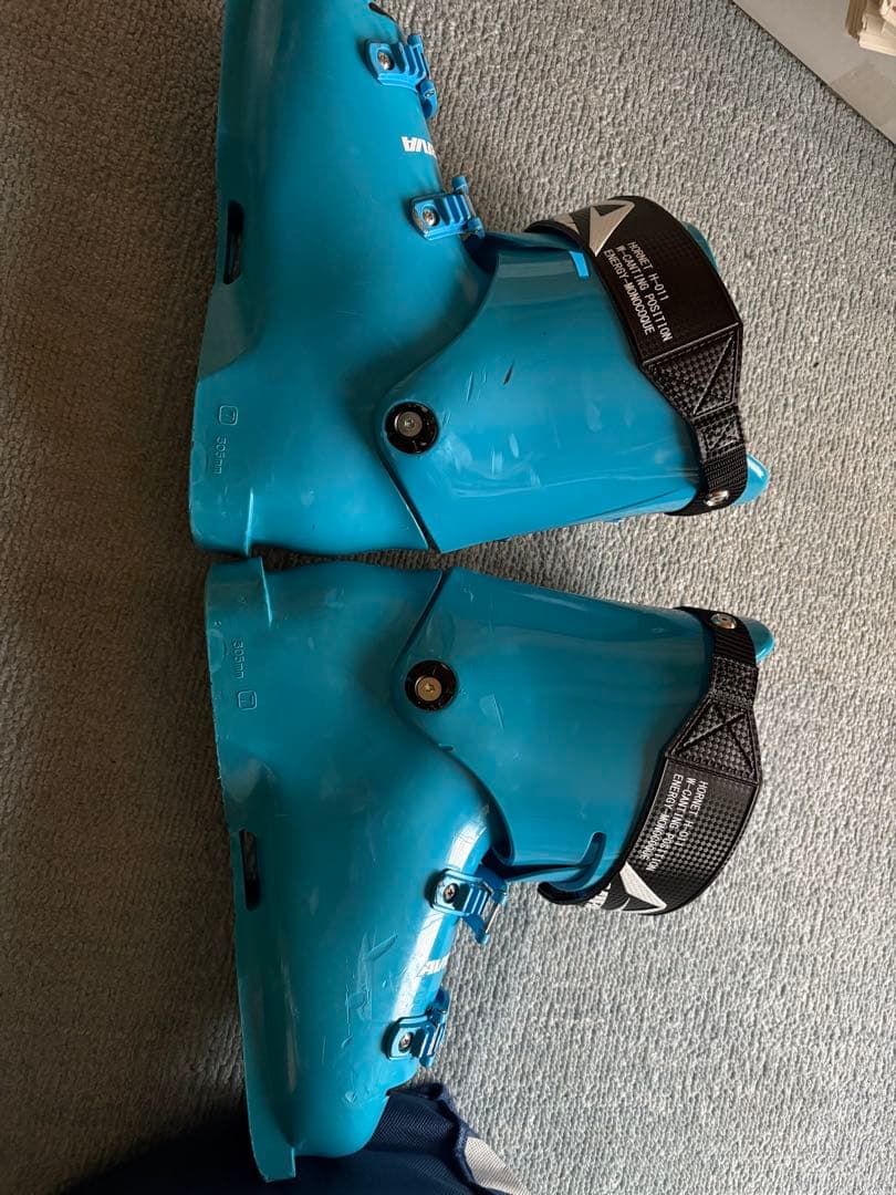 AVIRVA HORNET スキー用ブーツ 青　26.5