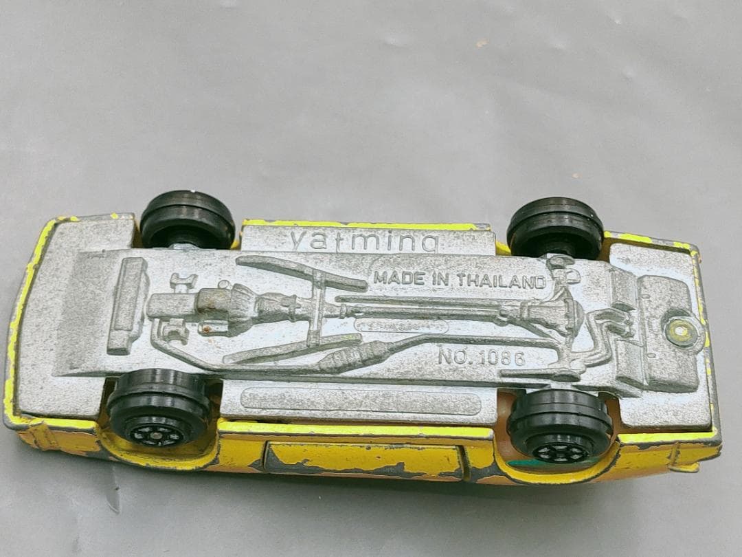 Yatming シボレー カマロ Z28 ミニカー ダイキャスト MC0086